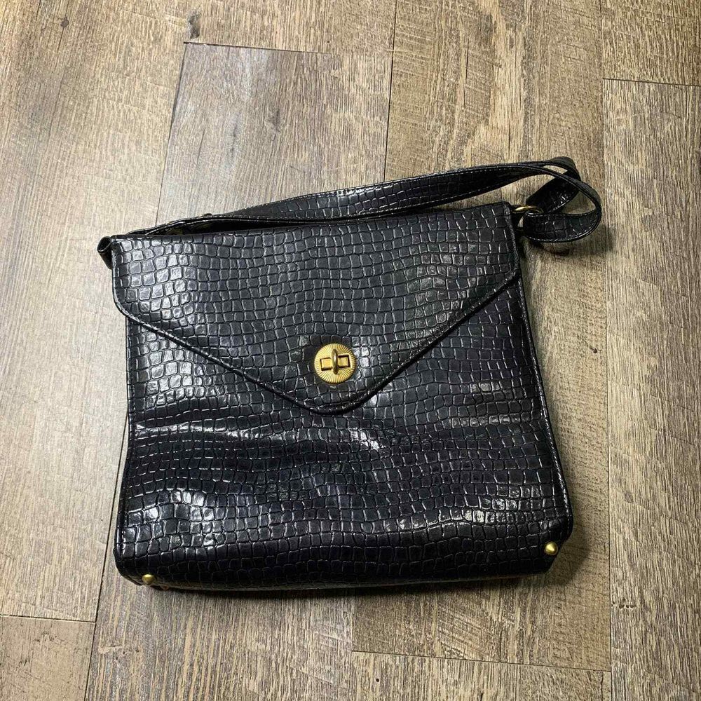 Lennox Shoulder Handbag Black Croc Vegan Leather Double Straps Toggle Closure